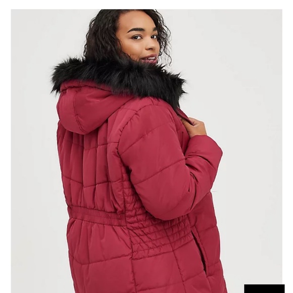 Torrid 2x red Nylon black fur trim fit and flare puffer coat new with tags - Picture 2 of 7